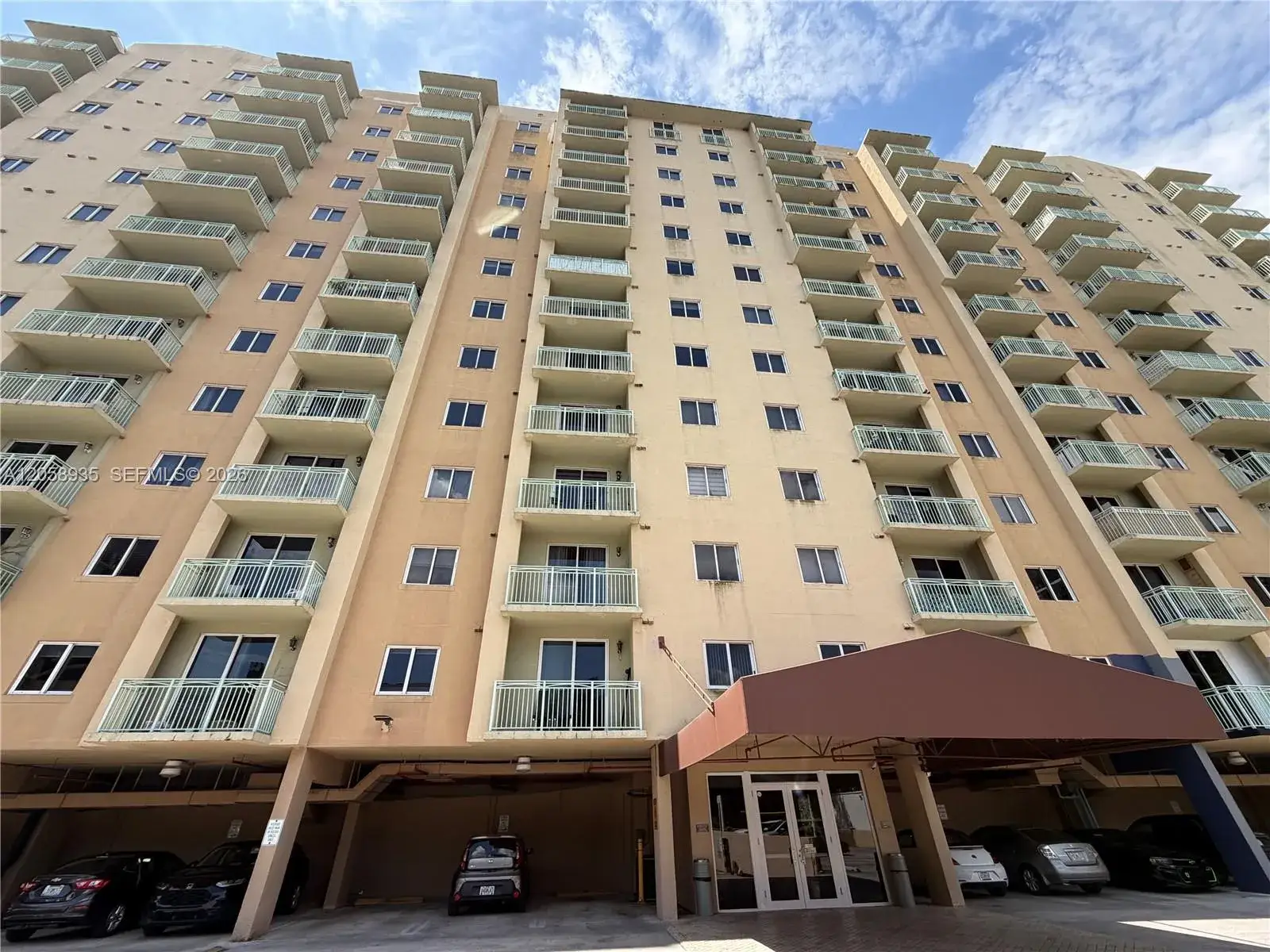 2 bedroom 2 bath Residential for sale at 3500 Coral Way # 907, Miami FL 33145