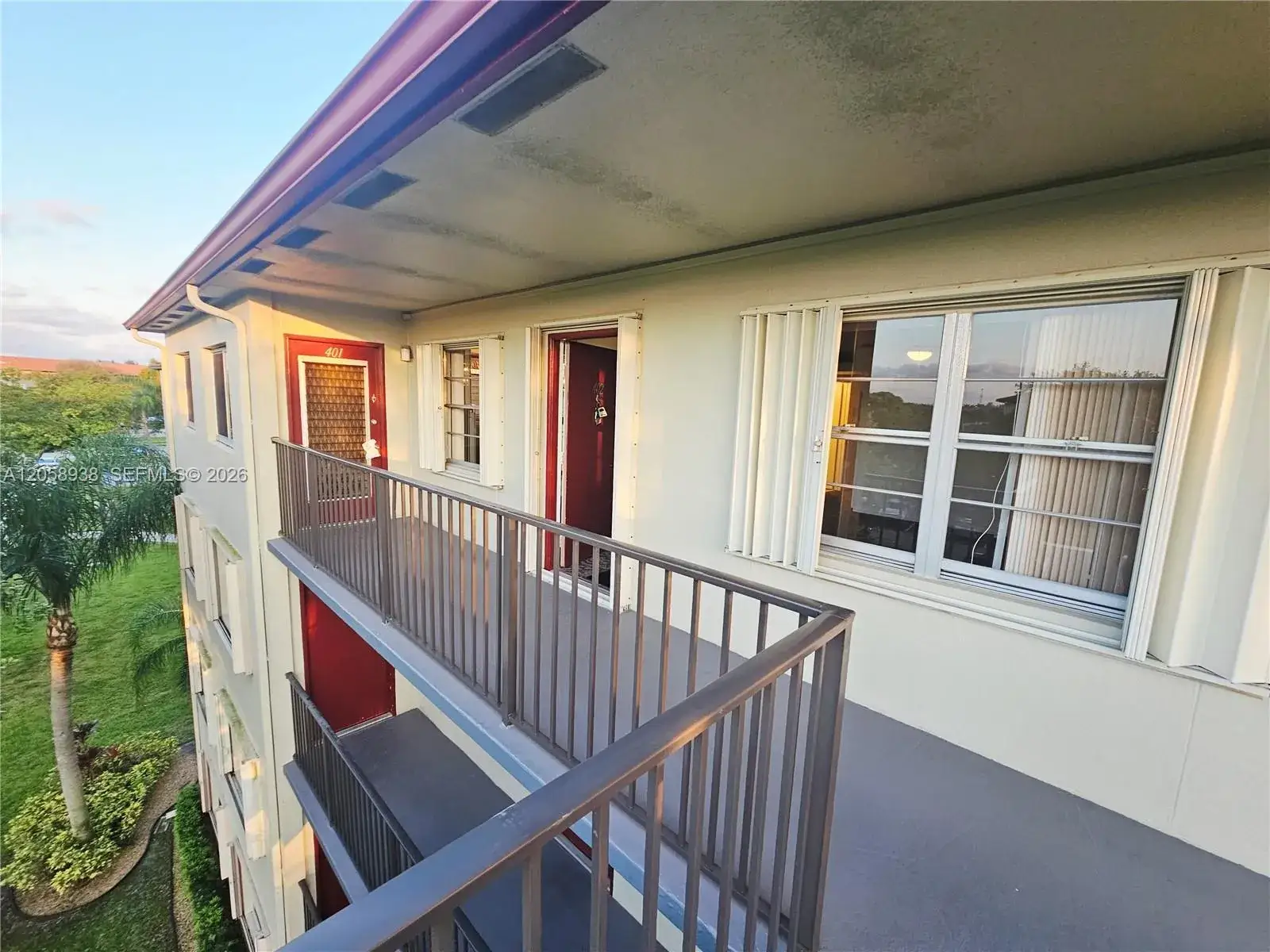2 bedroom 2 bath Residential for sale at 13250 SW 7th Ct # 402L, Pembroke Pines FL 33027