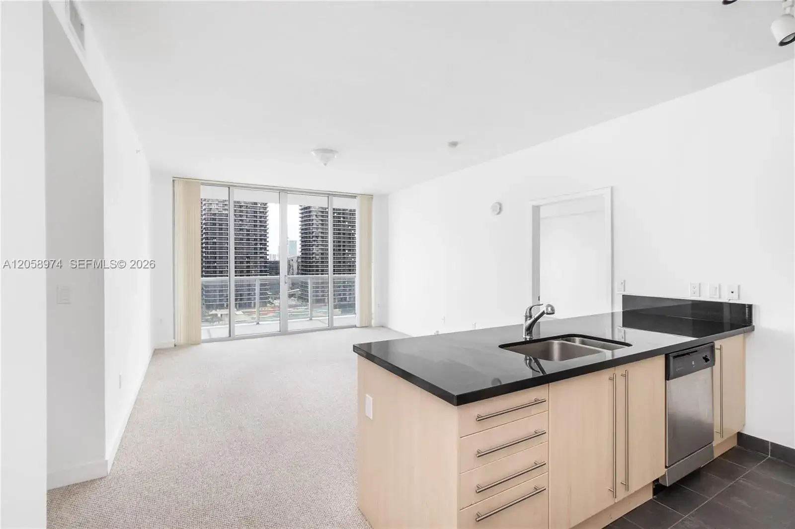 2 bedroom 2 bath Residential Lease for rent at 1111 SW 1st Ave, Miami FL 33130