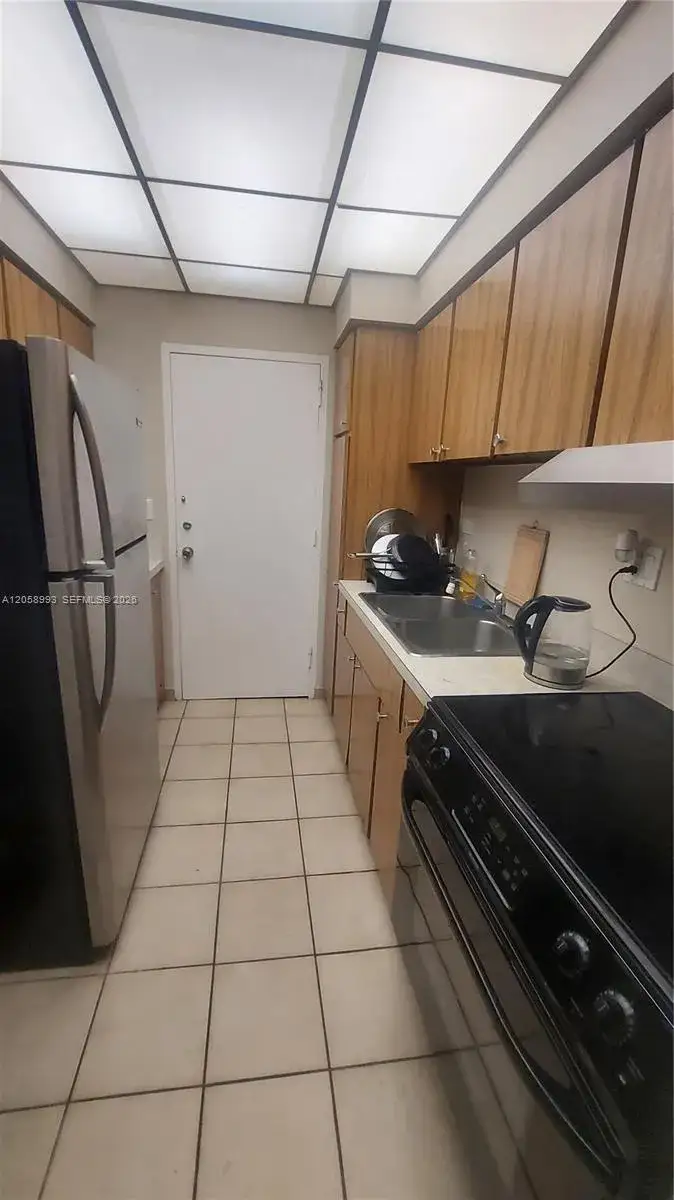 1 bath Residential Lease for rent at 1408 Brickell Bay Dr # 216, Miami FL 33131
