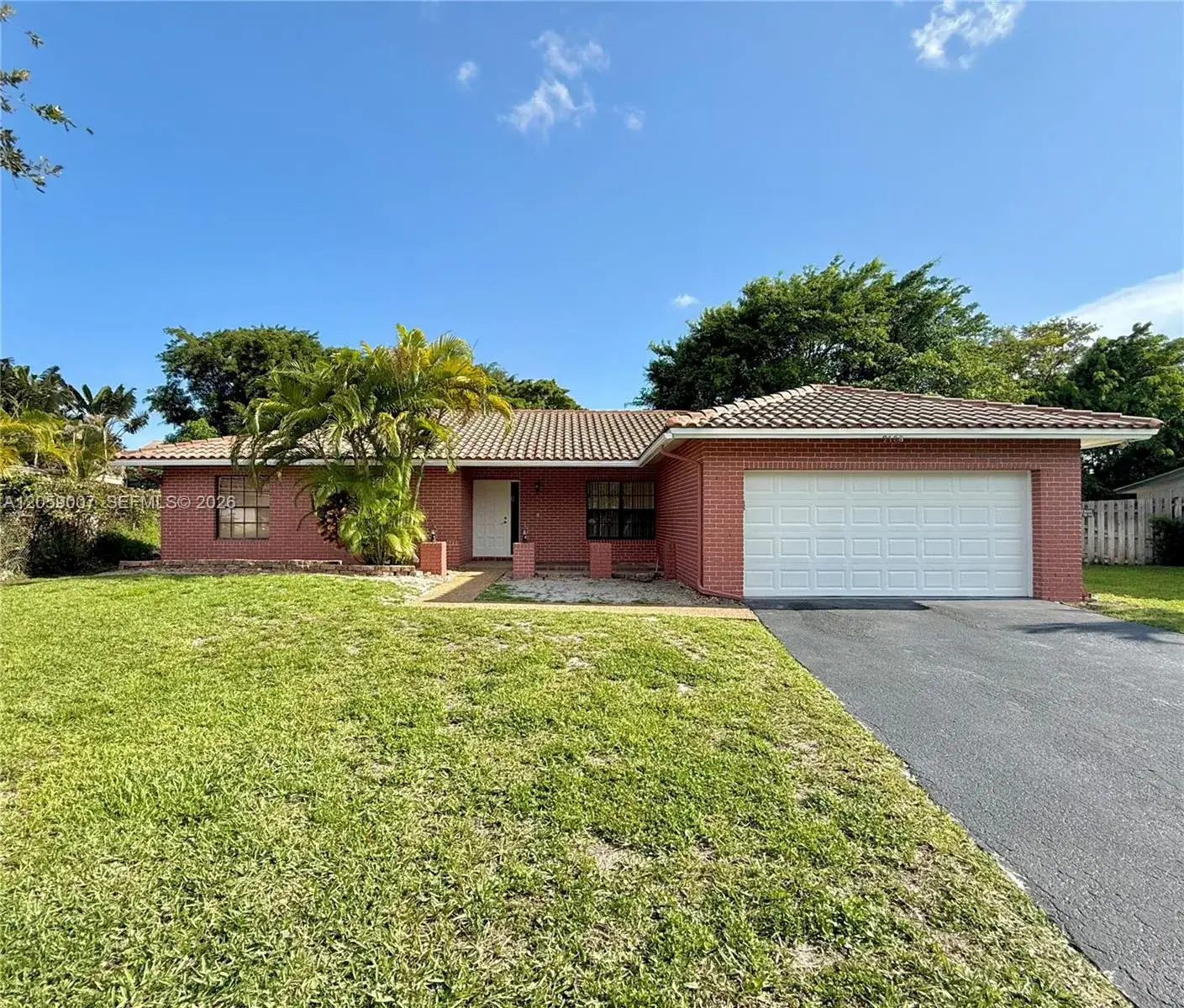 4 bedroom 3 bath Residential Lease for rent at 9788 NW 3rd Mnr, Coral Springs FL 33071