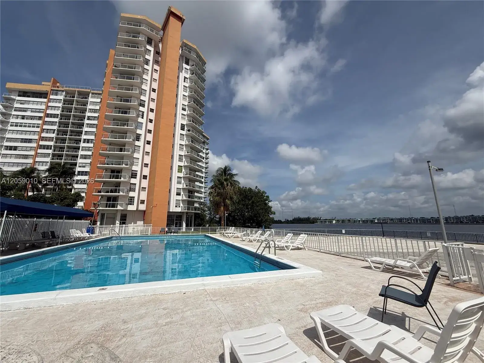 2 bedroom 2 bath Residential for sale at 1351 NE Miami Gardens Dr # 1215E, Miami FL 33179