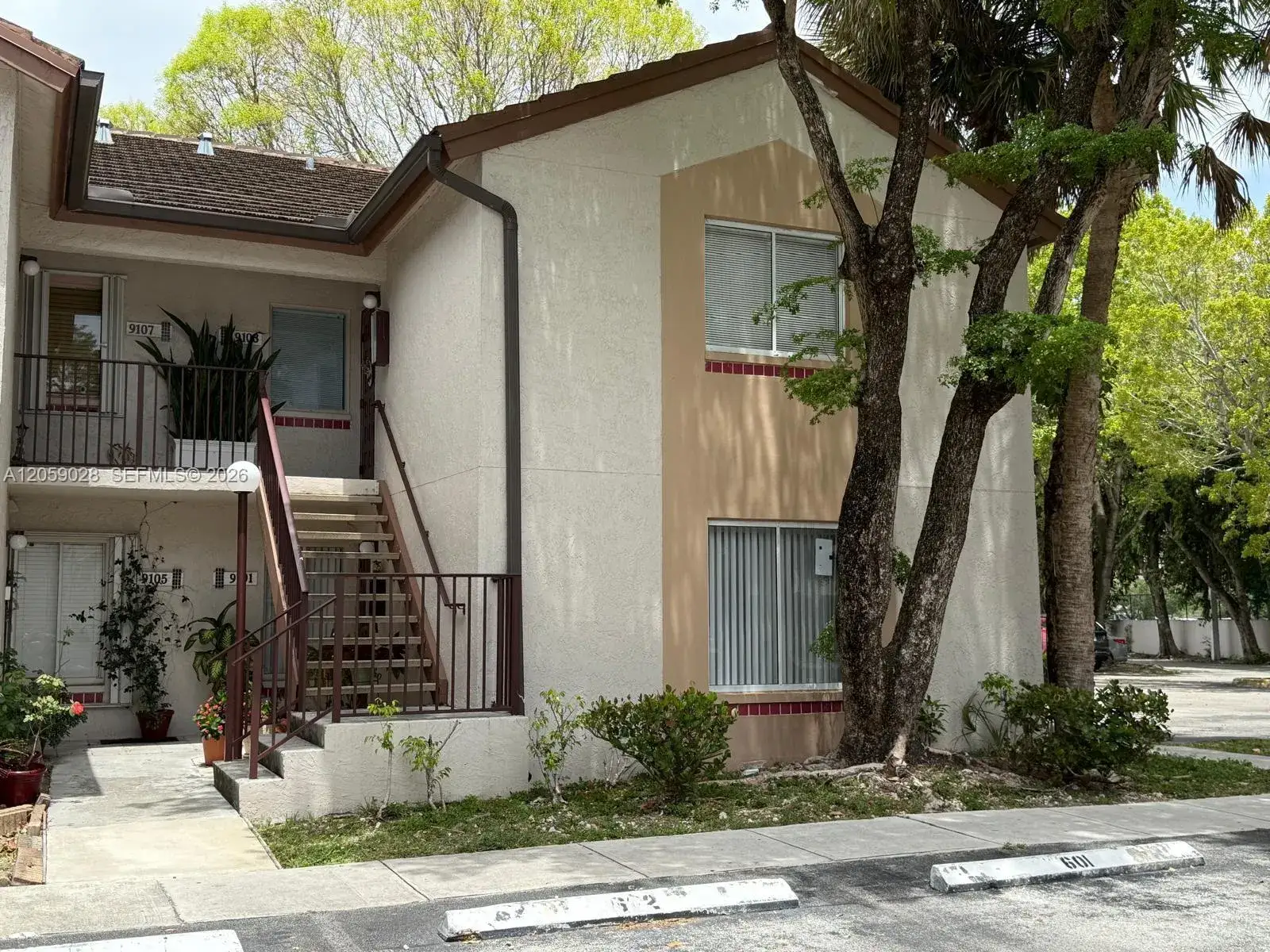 2 bedroom 2 bath Residential for sale at 9103 SW 138th Pl # 9103, Miami FL 33186