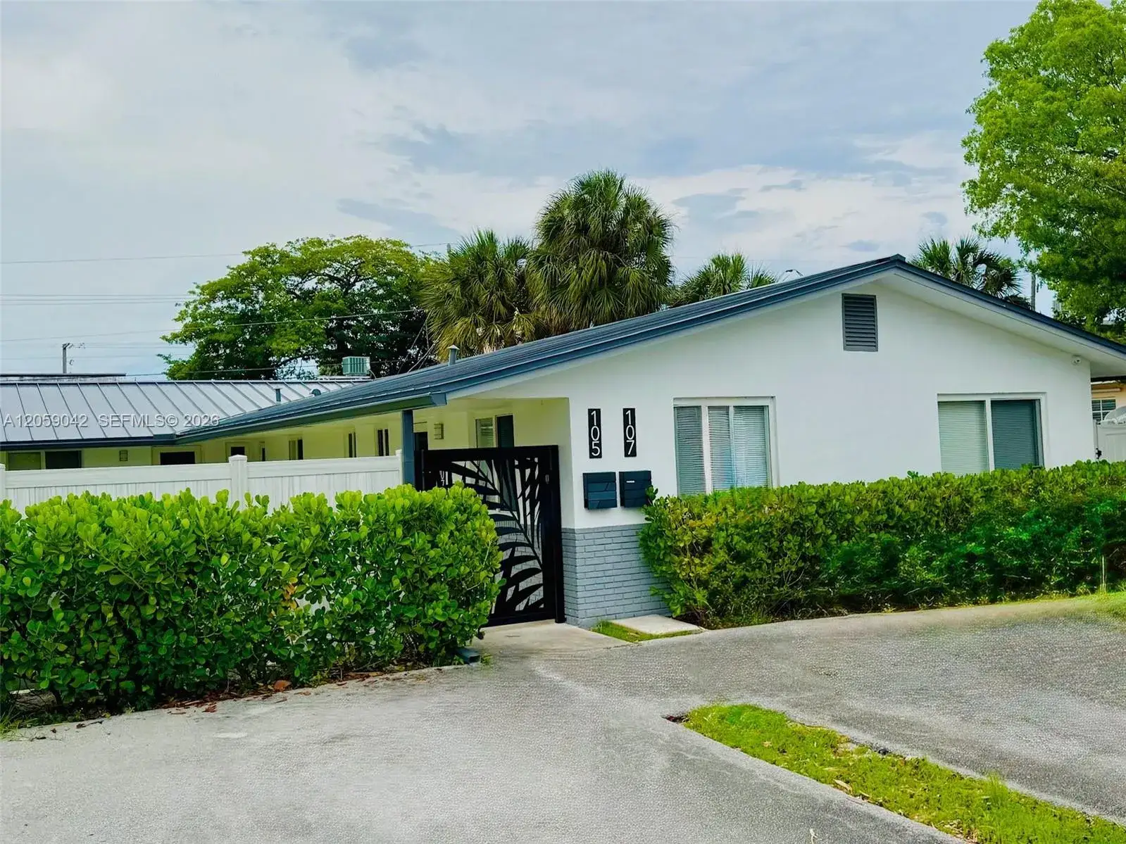 3 bedroom 2 bath Residential Lease for rent at 105-107 NE 30th Ct # 105, Wilton Manors FL 33334