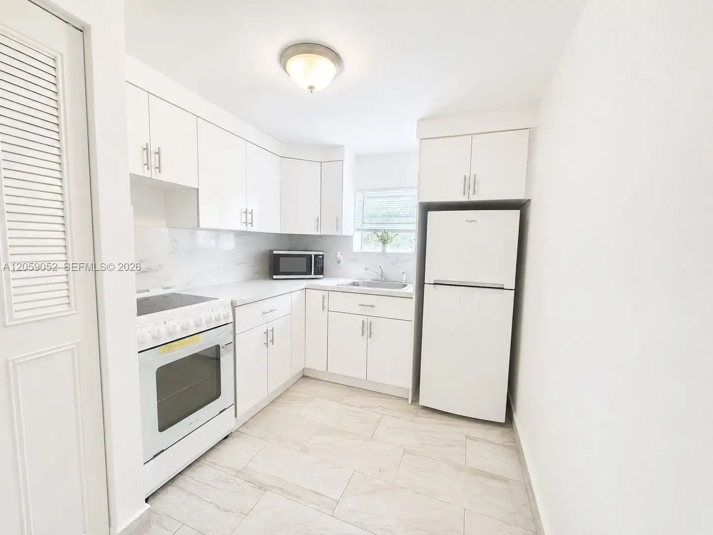 1 bedroom 1 bath Residential Lease for rent at 2519 Pierce St # B, Hollywood FL 33020