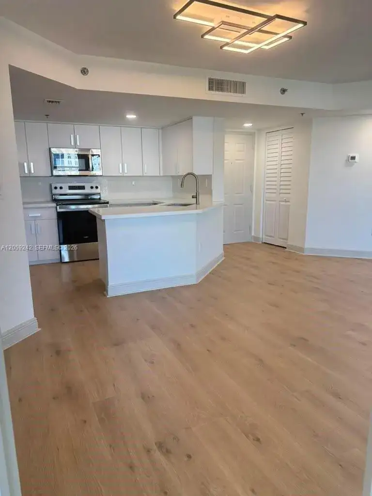 2 bedroom 2 bath Residential Lease for rent at 2351 Douglas Rd # 1204, Miami FL 33145