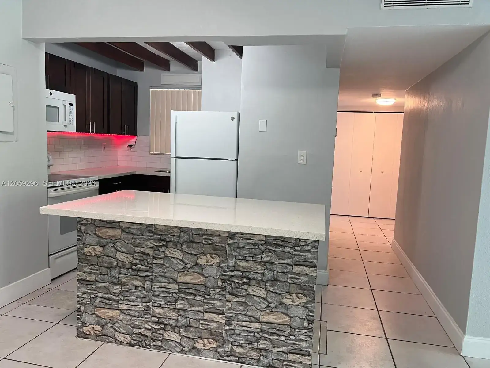 2 bedroom 1 bath Residential Lease for rent at 8870 Fontainebleau Blvd # 309, Miami FL 33172
