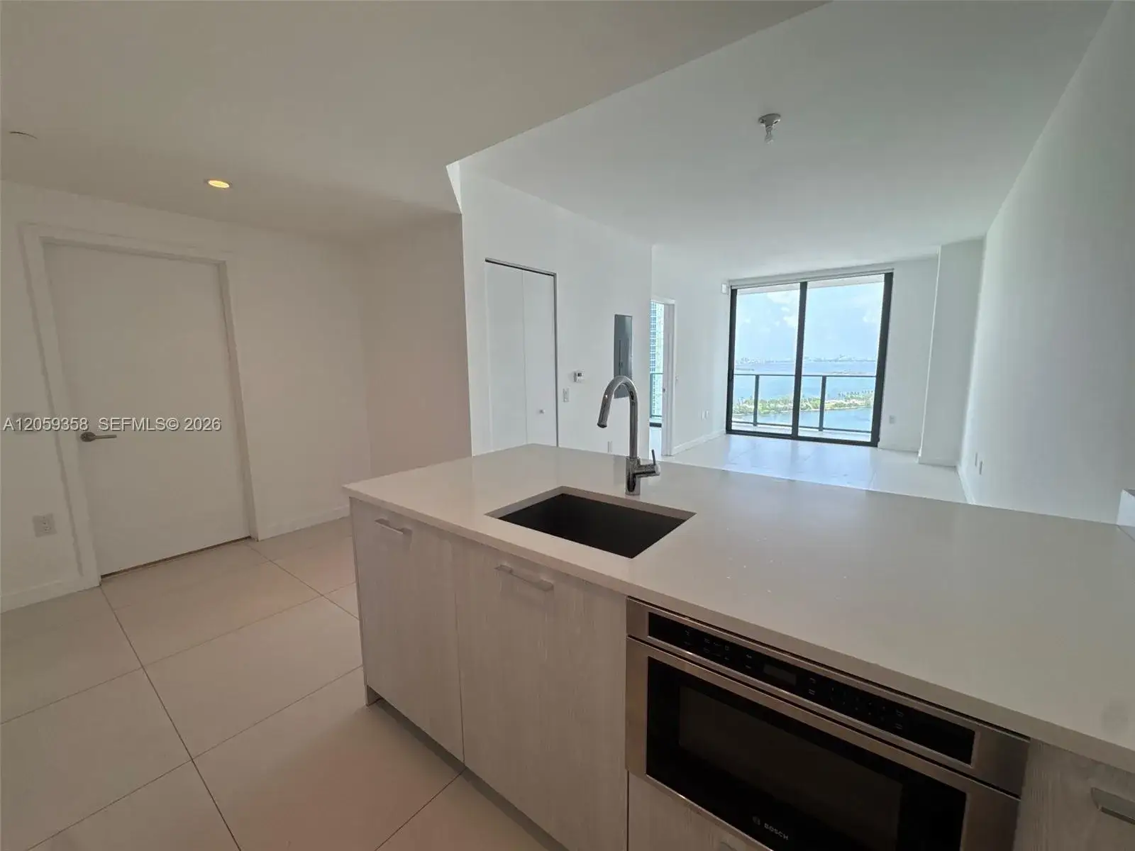 1 bedroom 1 bath Residential Lease for rent at 501 NE 31st St # 2005, Miami FL 33137