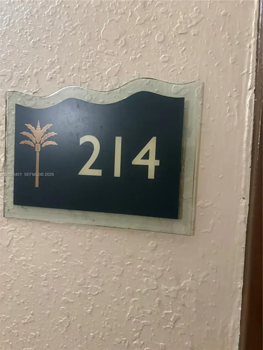1 bath Residential Lease for rent at 1800 Sans Souci Blvd # 214, North Miami FL 33181