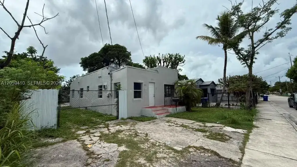 3 bedroom 1 bath Residential Lease for rent at 836 NW 29th Ter, Miami FL 33127