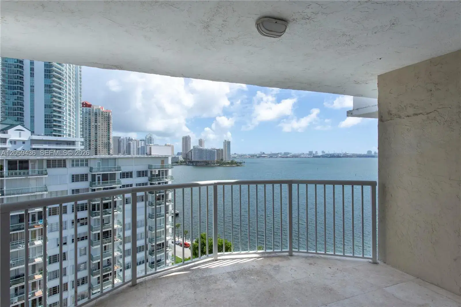 2 bedroom 2 bath Residential Lease for rent at 1420 Brickell Bay Dr # 1604B, Miami FL 33131