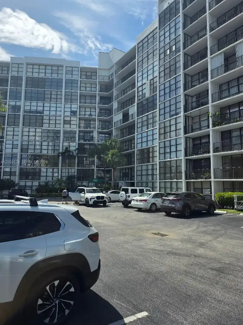 1 bedroom 1 bath Residential Lease for rent at 800 Parkview Dr # 716, Hallandale Beach FL 33009