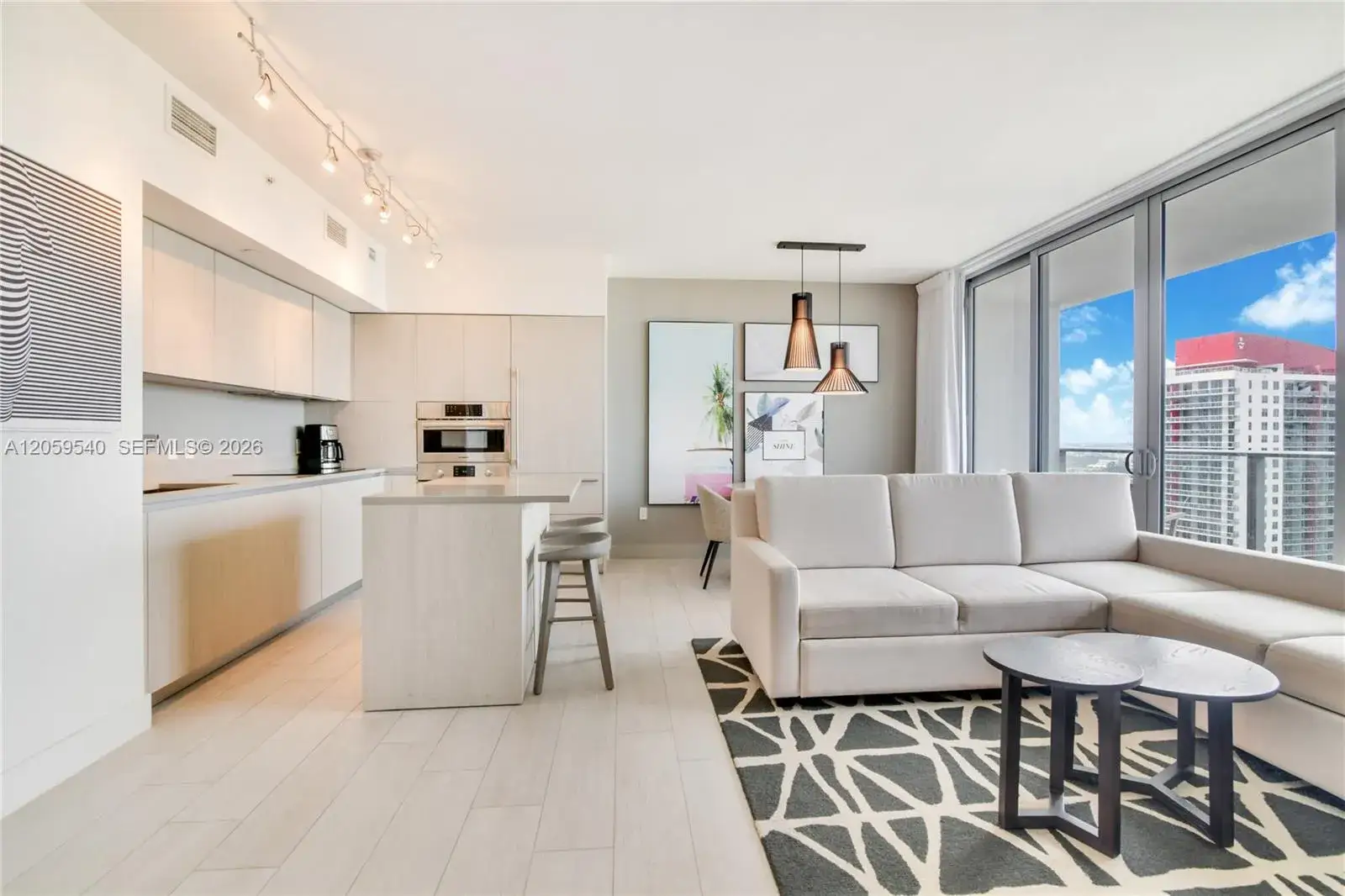 1 bedroom 1 bath Residential Lease for rent at 4010 S Ocean Dr # R1006, Hollywood FL 33019