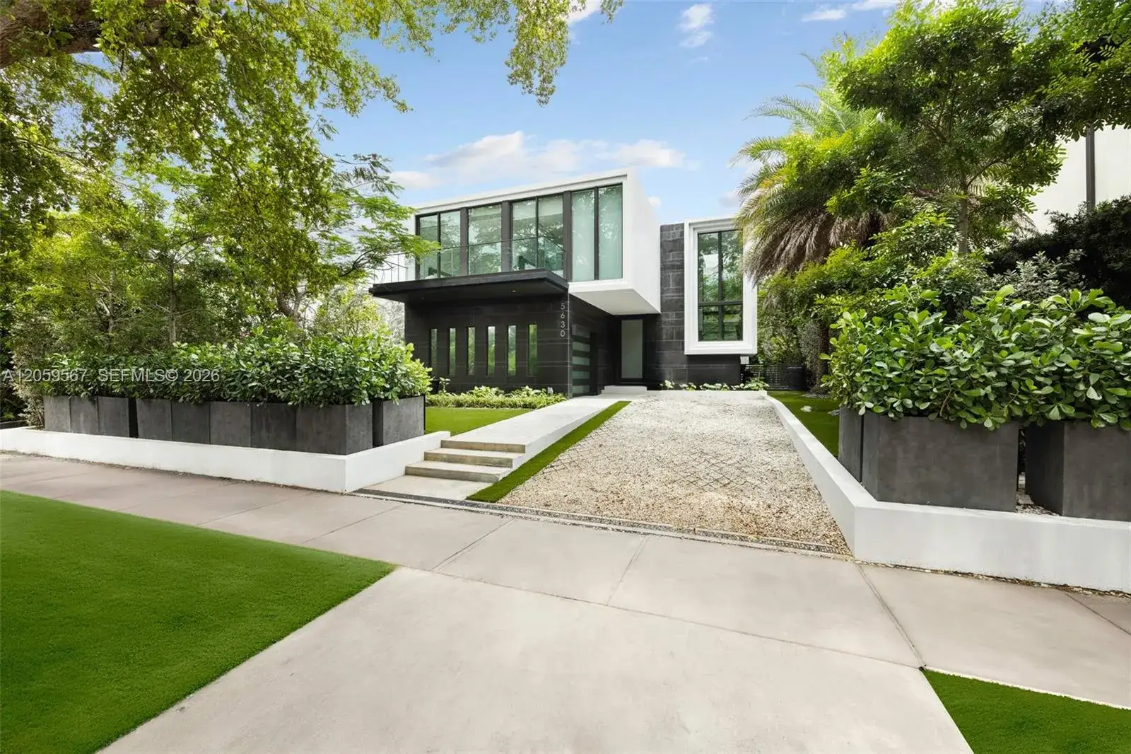5 bedroom 5 bath Residential for sale at 5630 Pine Tree Dr, Miami Beach FL 33140