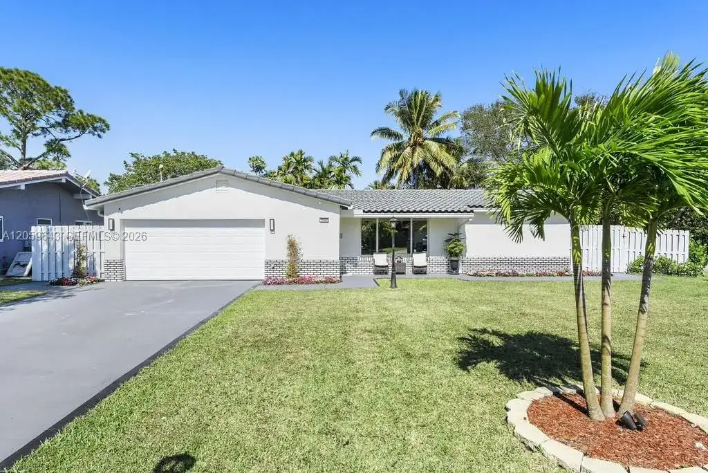 3 bedroom 2 bath Residential for sale at 7501 NW 42nd St, Coral Springs FL 33065