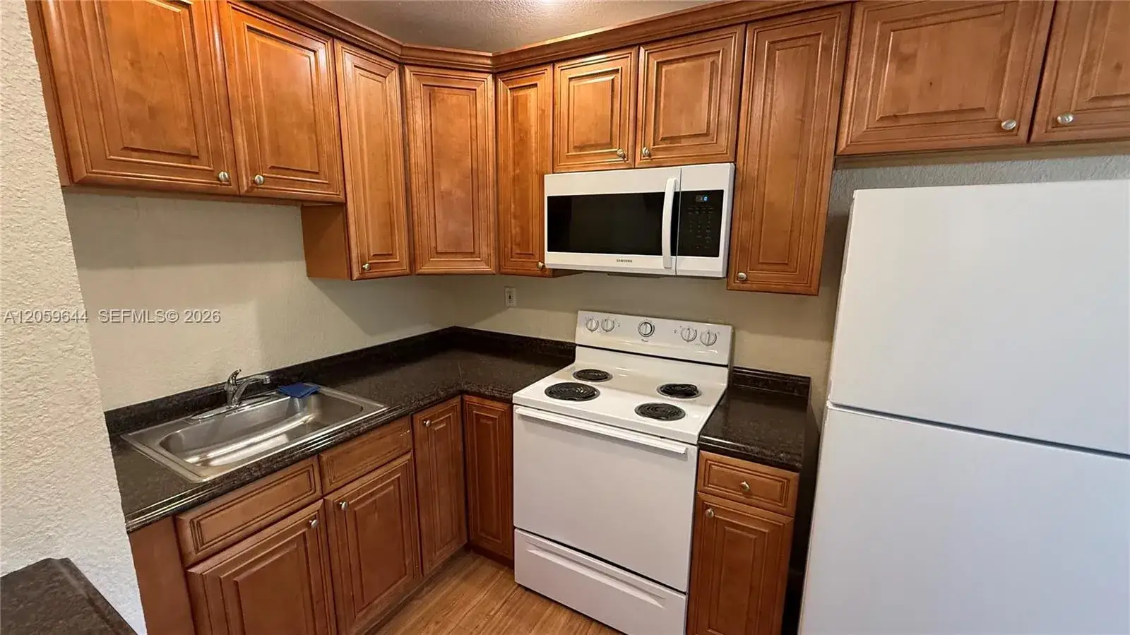 1 bedroom 1 bath Residential Lease for rent at 1310 NE 14th Ave # 4, Fort Lauderdale FL 33304