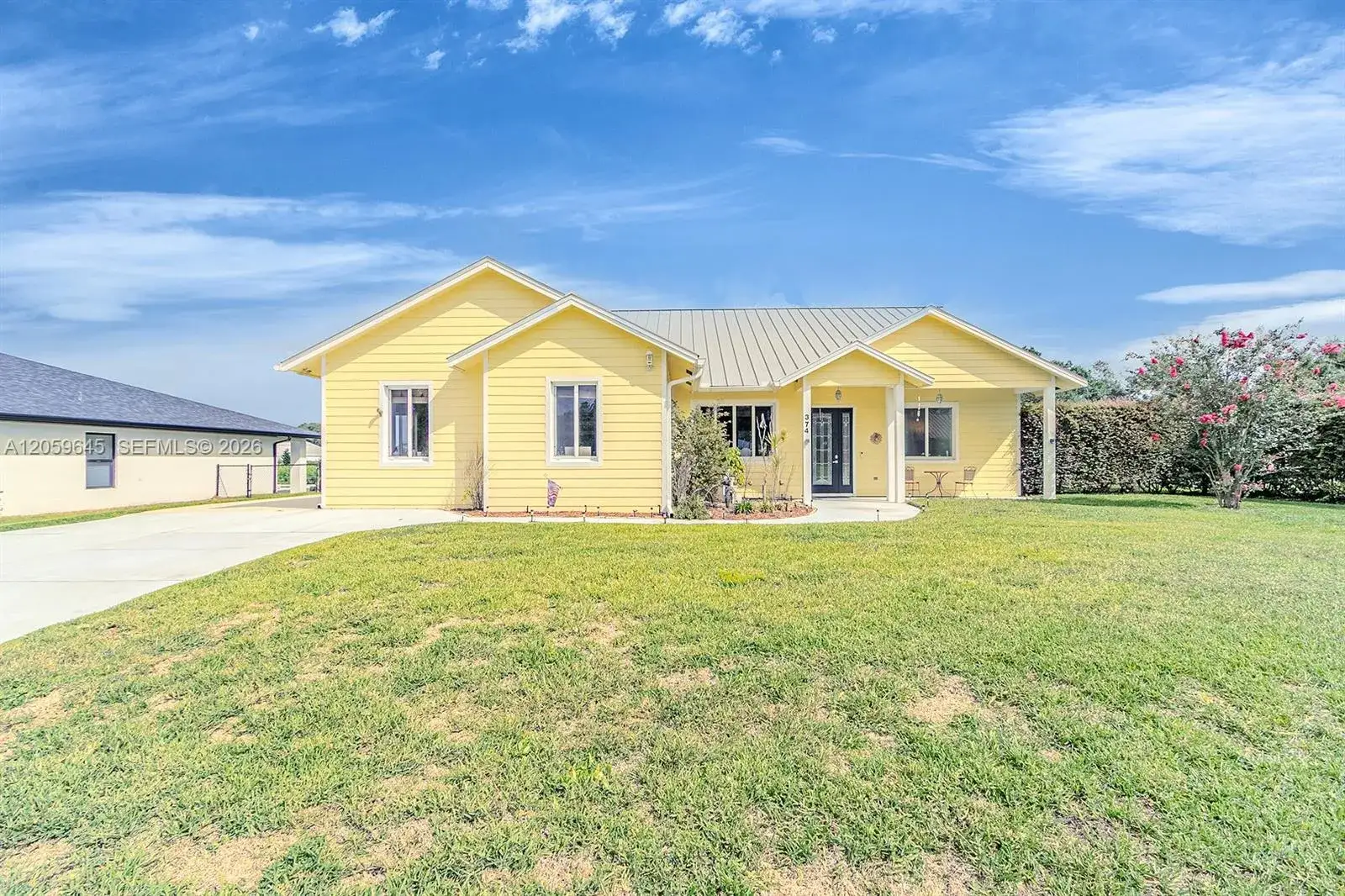 374 Parker St NE, Lake Placid FL 33852