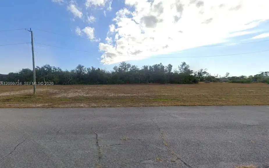1915 NW 41st Ave, Cape Coral FL 33993