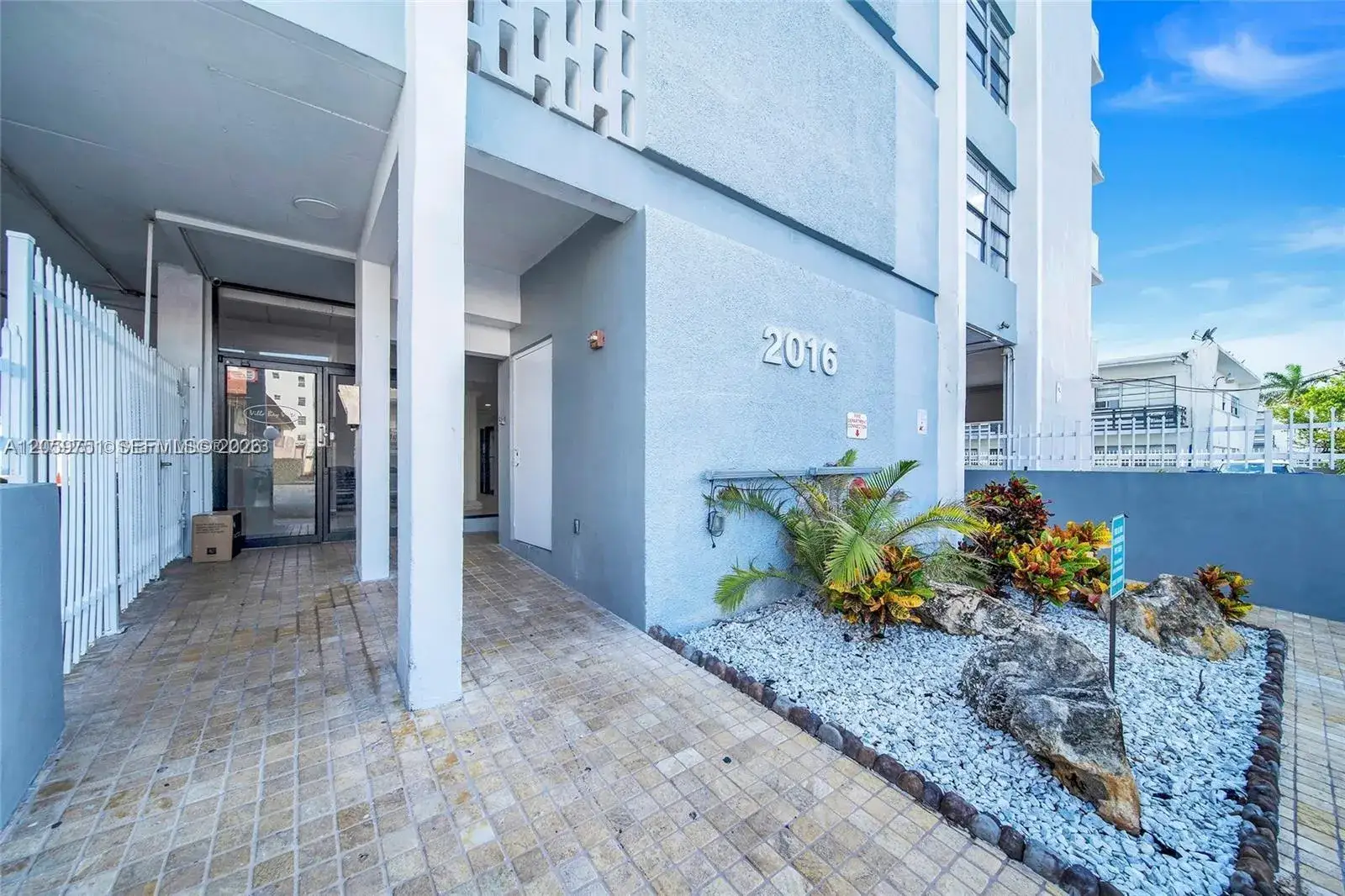 2 bedroom 2 bath Residential Lease for rent at 2016 Bay Dr # 304, Miami Beach FL 33141
