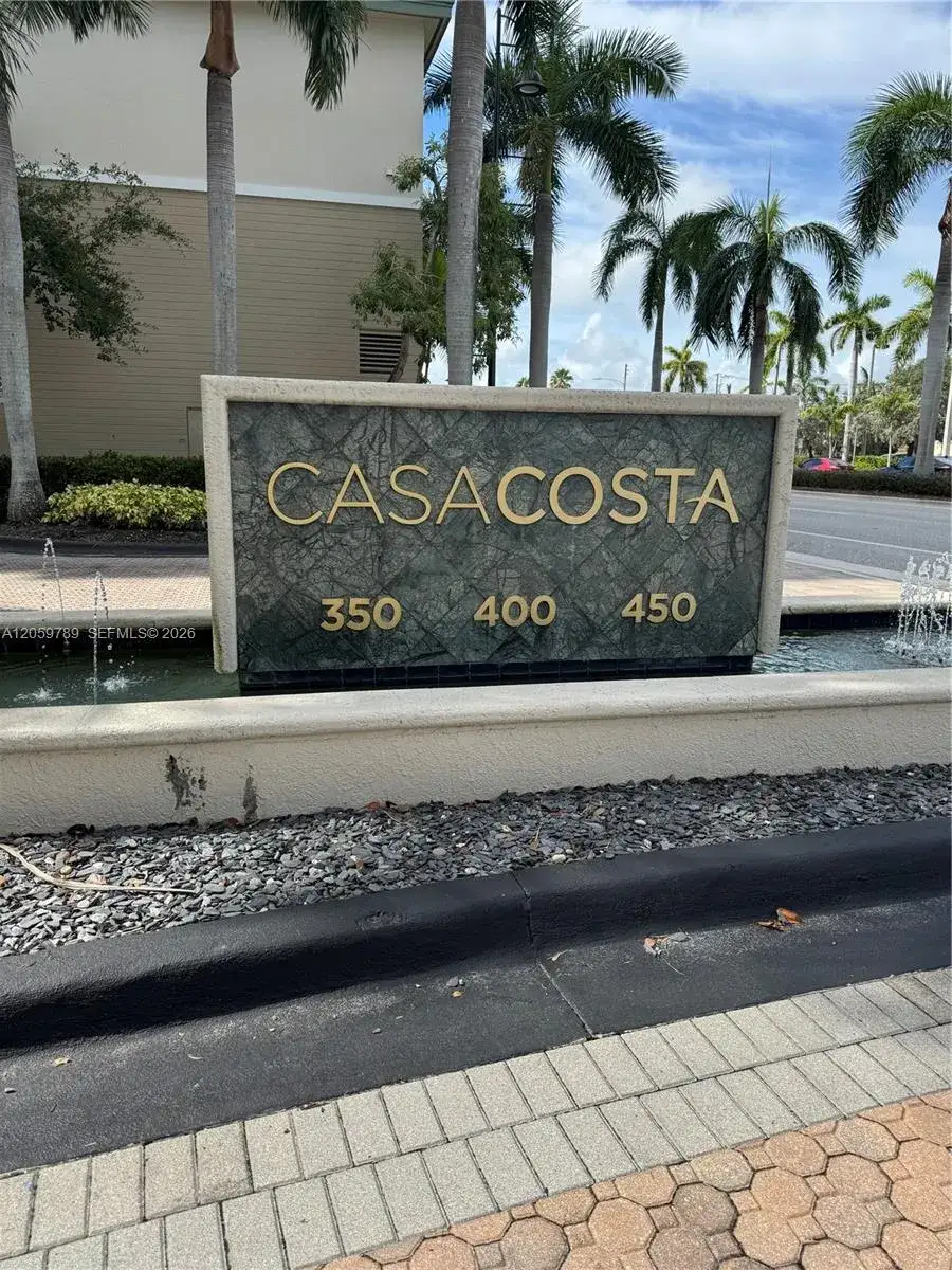 1 bedroom 1 bath Residential Lease for rent at 400 N Federal hwy # 214S, Boynton Beach FL 33435