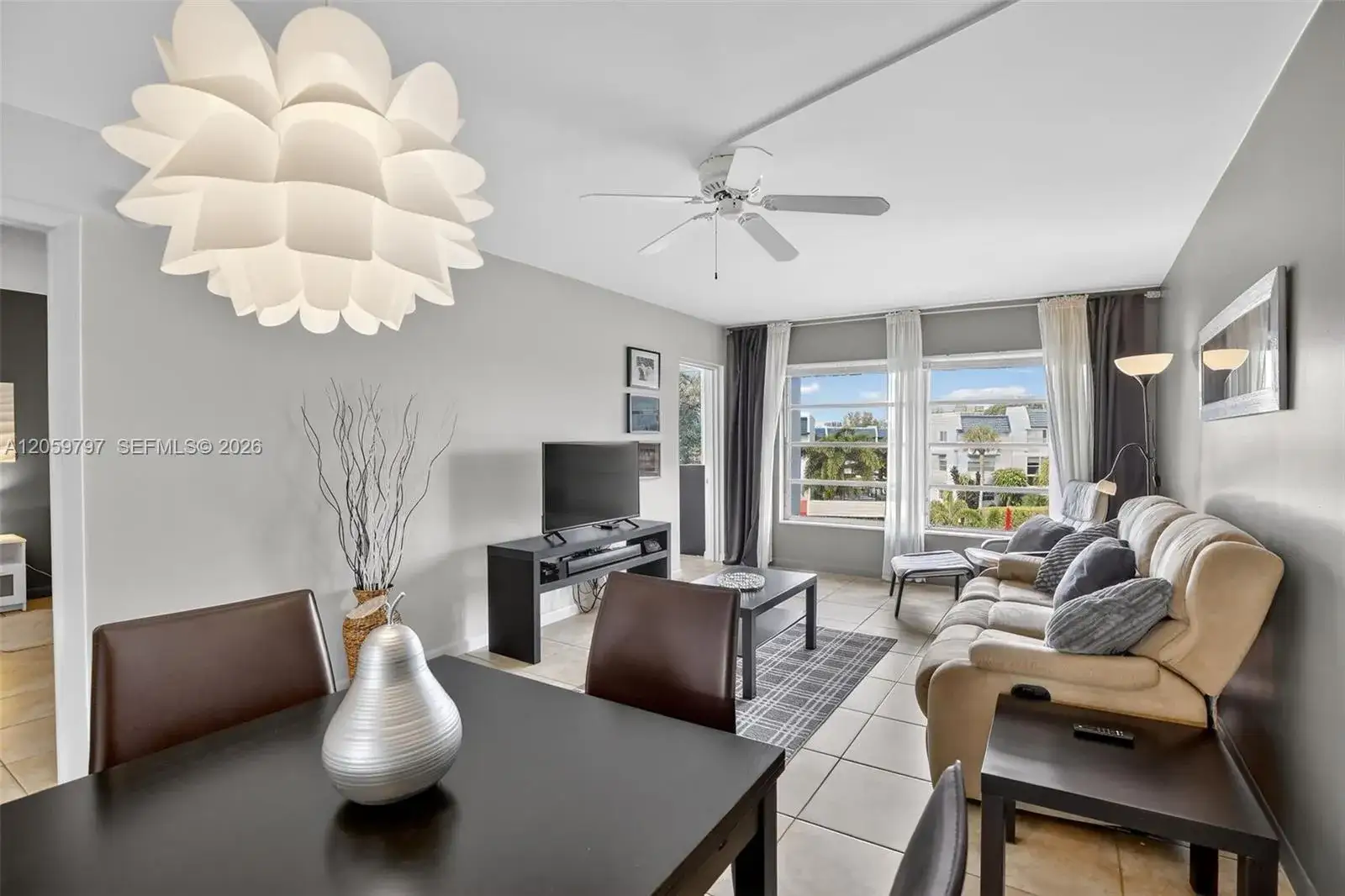 1 bedroom 1 bath Residential for sale at 7897 Golf Circle Dr # 307, Margate FL 33063