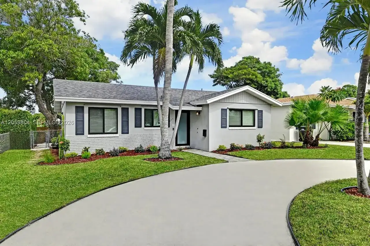 3 bedroom 3 bath Residential Lease for rent at 945 Sunset Rd # 1, West Palm Beach FL 33401