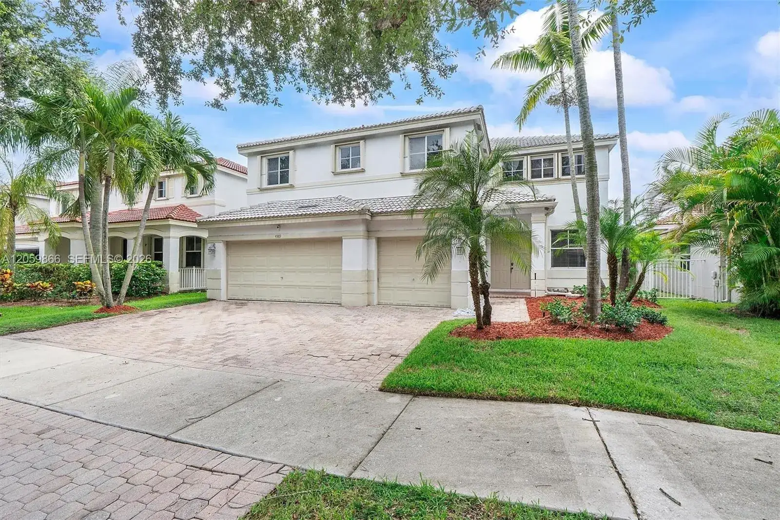 6 bedroom 4 bath Residential for sale at 4389 Laurel Ridge Cir, Weston FL 33331