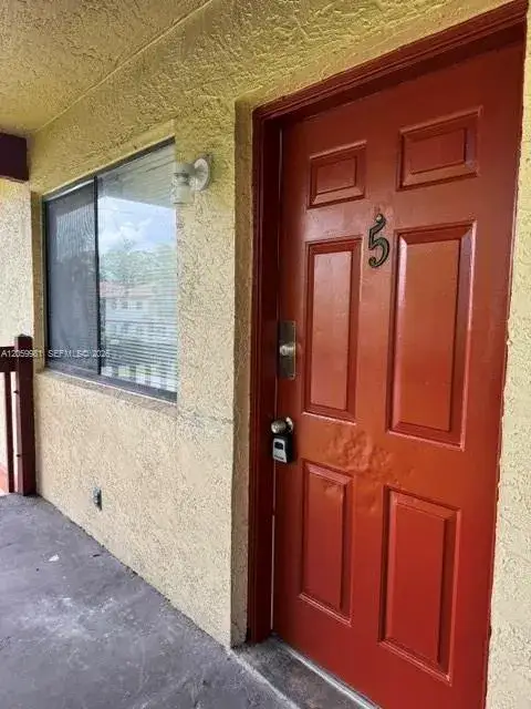 1 bedroom 1 bath Residential Lease for rent at 2050 NW 43rd Ter # 5, Lauderhill FL 33313