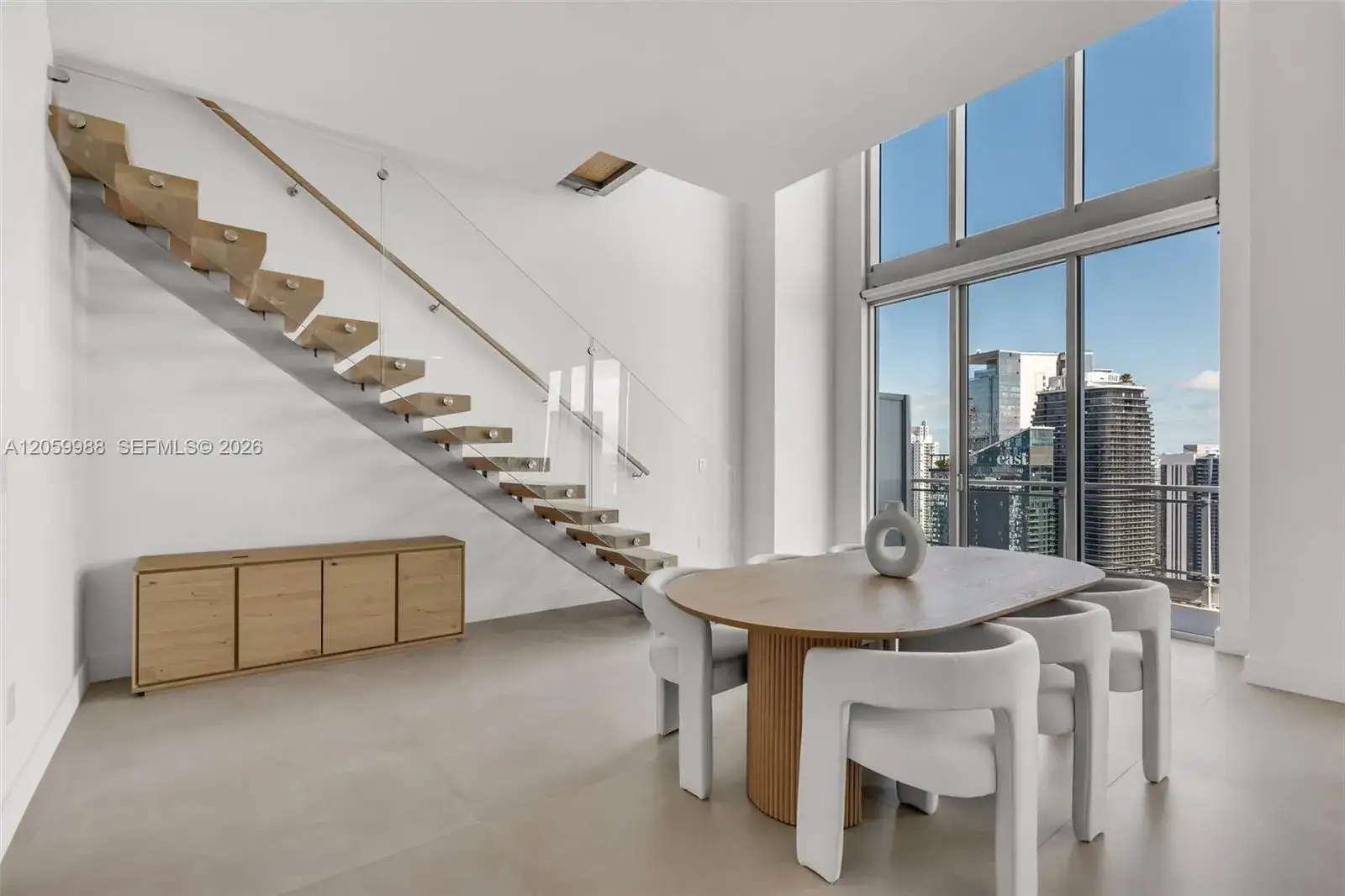 3 bedroom 3 bath Residential Lease for rent at 92 SW 3rd St # 5204, Miami FL 33130