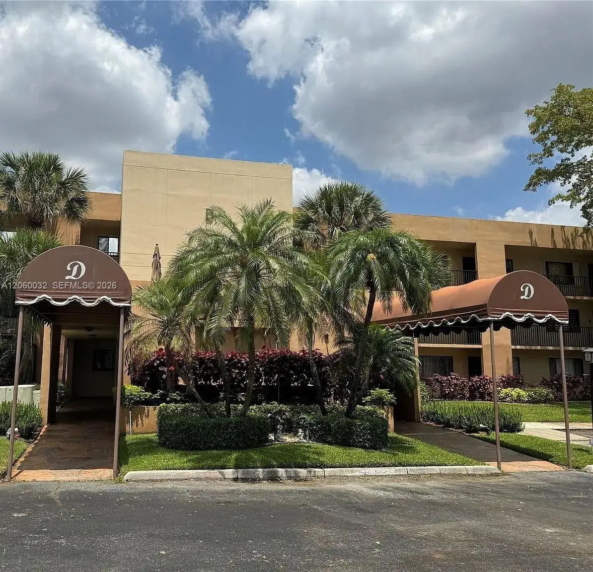 2 bedroom 2 bath Residential for sale at 7370 Ashmont Cir # 301, Tamarac FL 33321