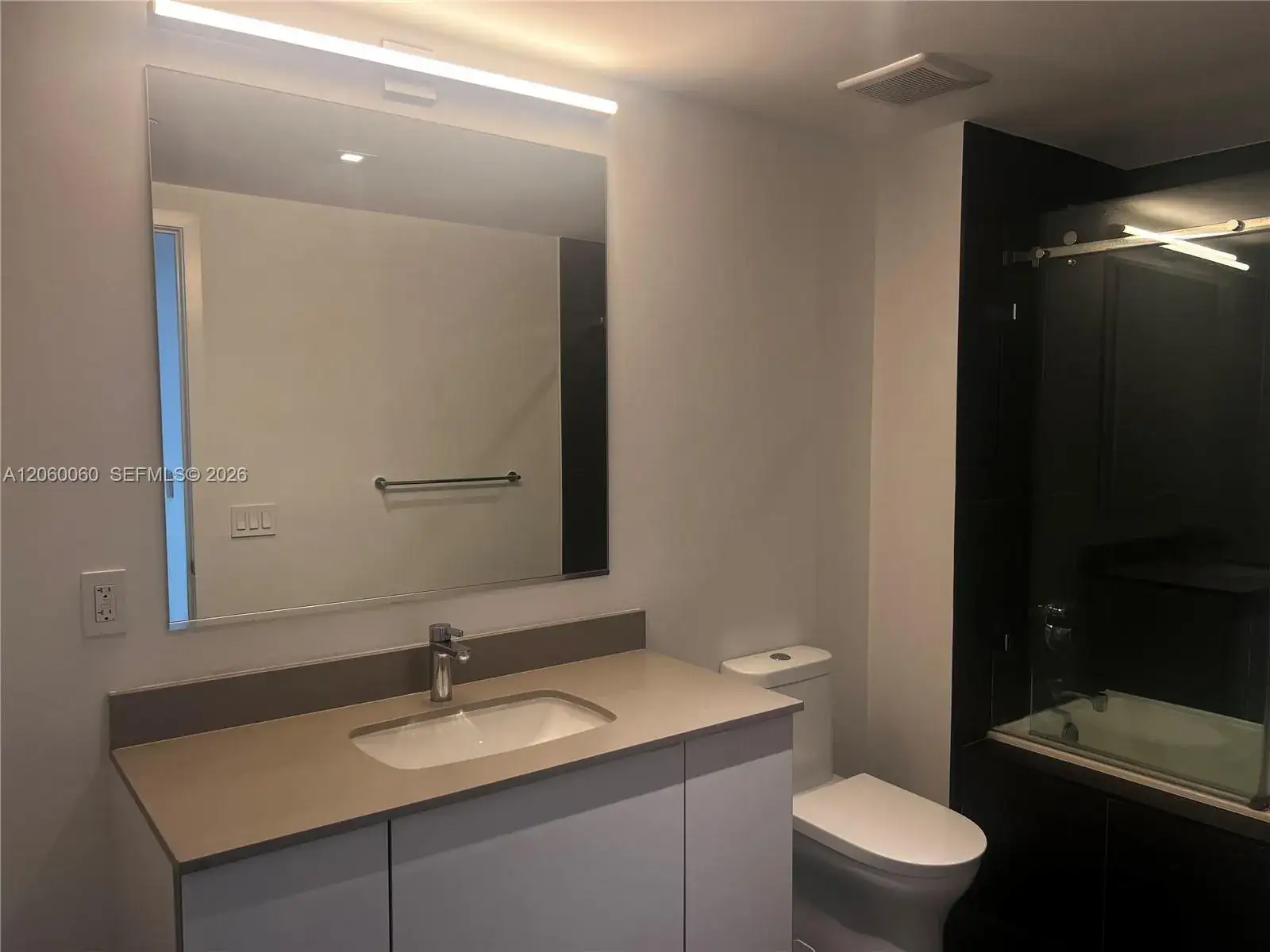 1 bedroom 1 bath Residential Lease for rent at 1600 NE 1st Ave # 1219, Miami FL 33132