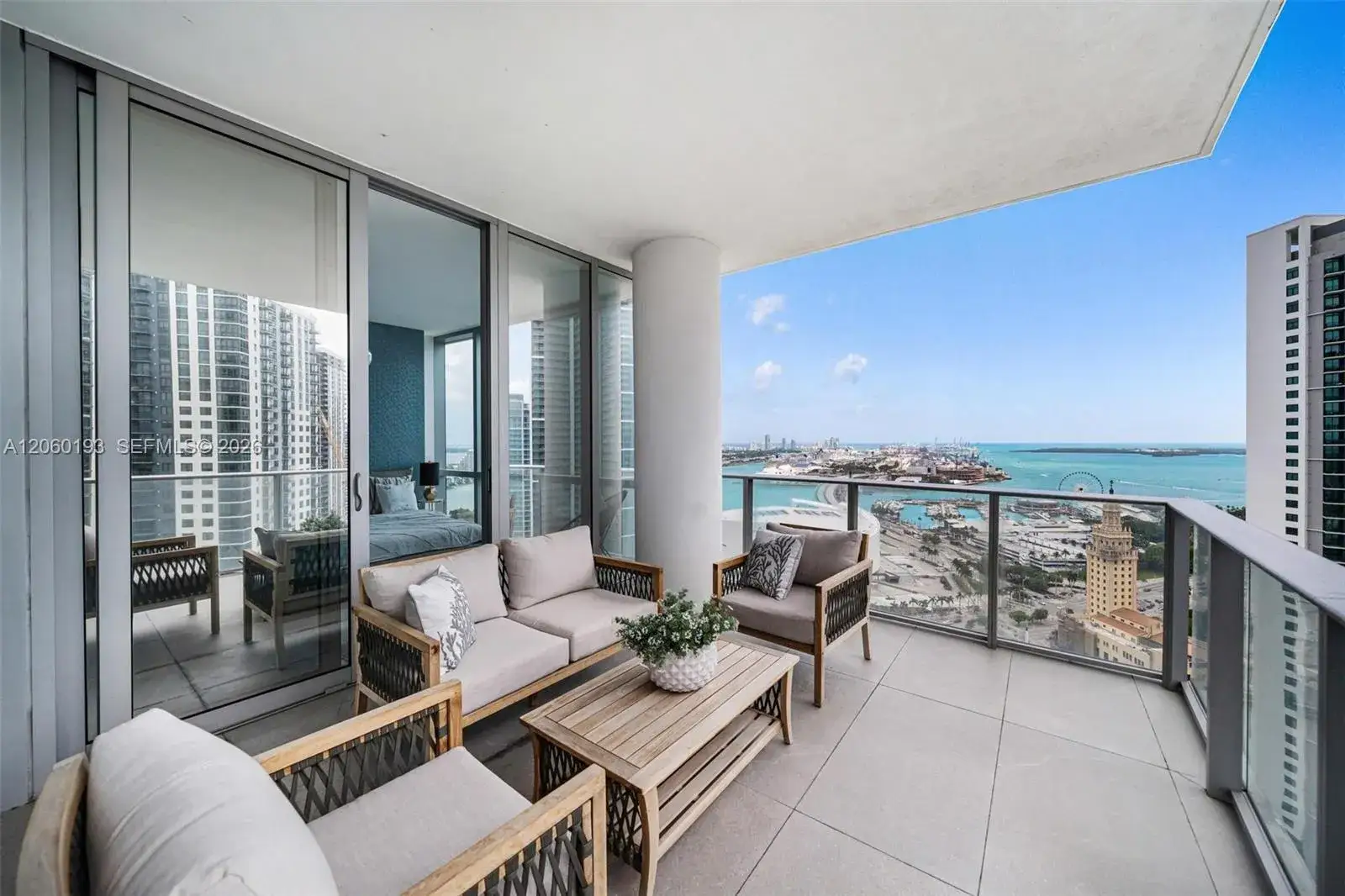 851 NE 1st Ave # 2911, Miami FL 33132