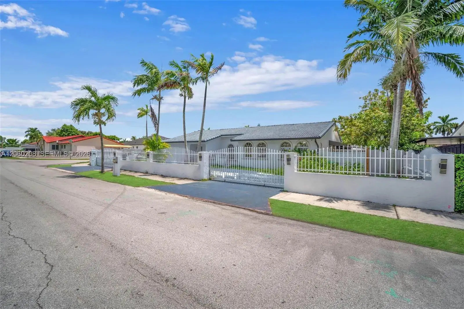 5 bedroom 5 bath Residential for sale at 3125 SW 108th Ave, Miami FL 33165