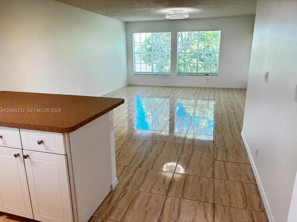 2 bedroom 2 bath Residential Lease for rent at 6292 La Costa Dr # H, Boca Raton FL 33433