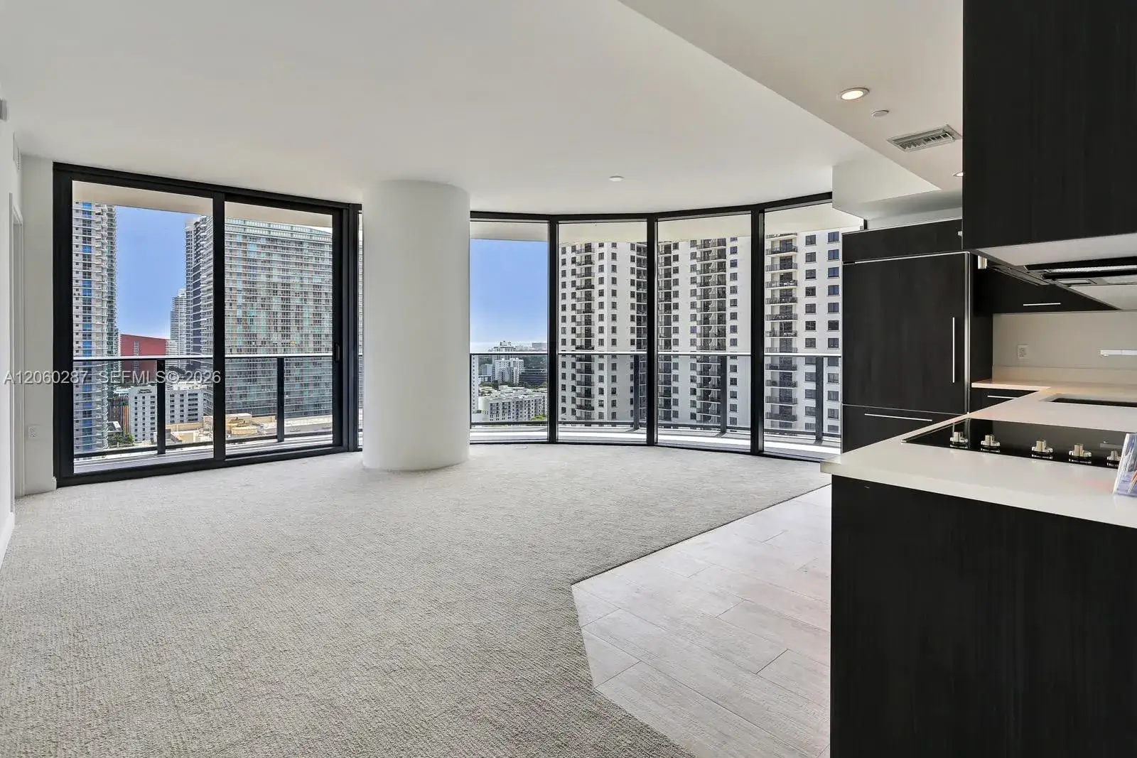 2 bedroom 2 bath Residential Lease for rent at 45 SW 9th St # 1806, Miami FL 33130