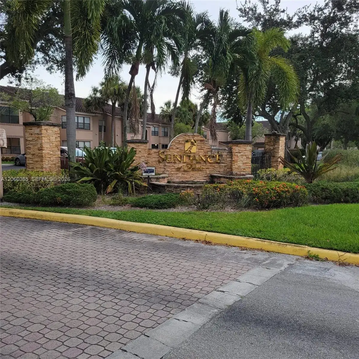 2 bedroom 2 bath Residential Lease for rent at 2926 S University Dr # 6102, Davie FL 33328