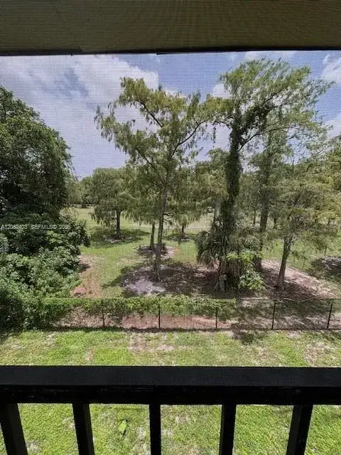 1 bedroom 1 bath Residential Lease for rent at 7900 S Colony Cir S # 303, Tamarac FL 33321