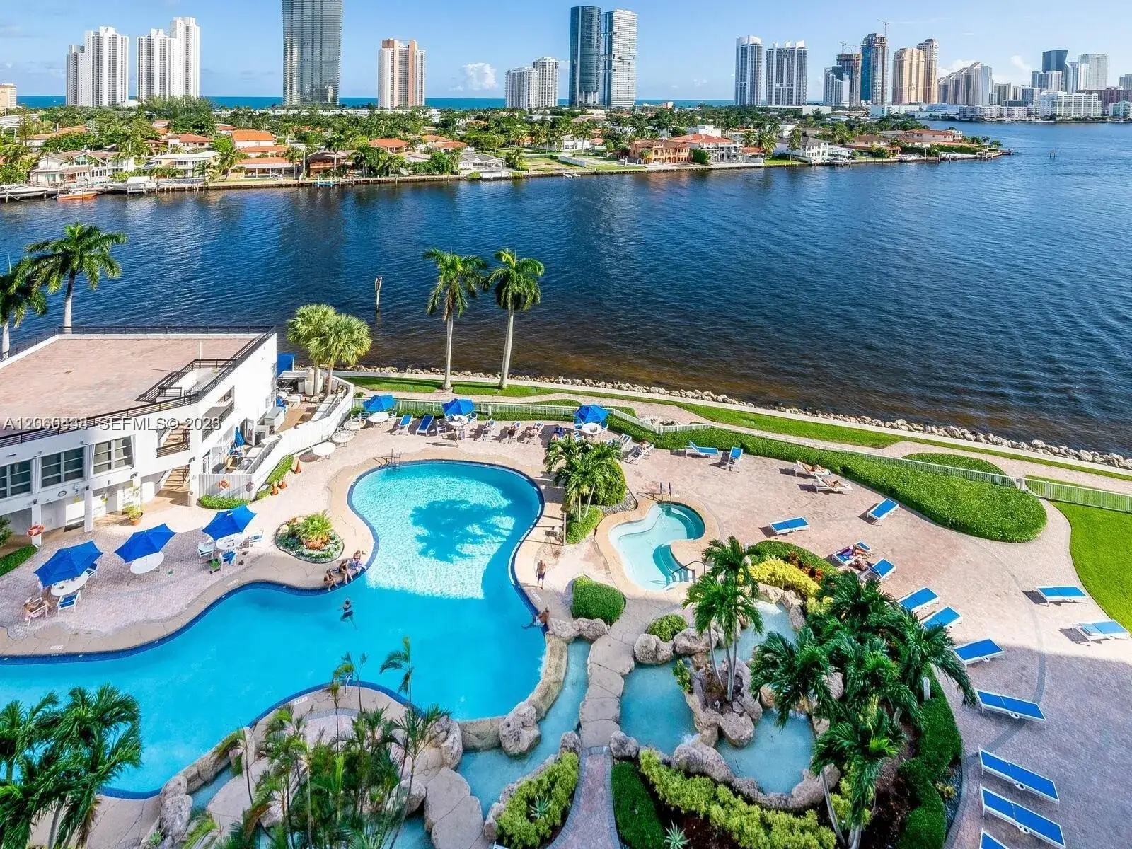 2 bedroom 2 bath Residential Lease for rent at 19101 NE 36th Ct # 1811, Aventura FL 33180