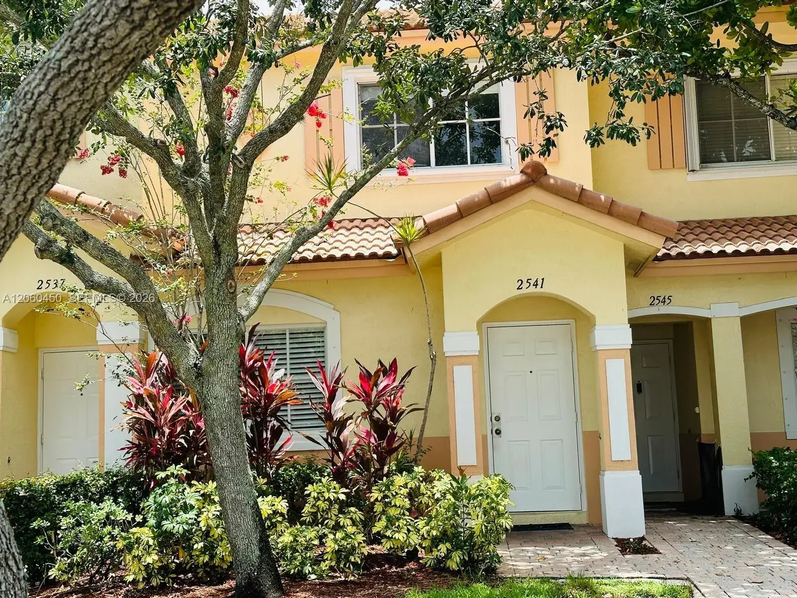 2 bedroom 2 bath Residential Lease for rent at 2541 SW 83rd Ter # 103, Miramar FL 33025