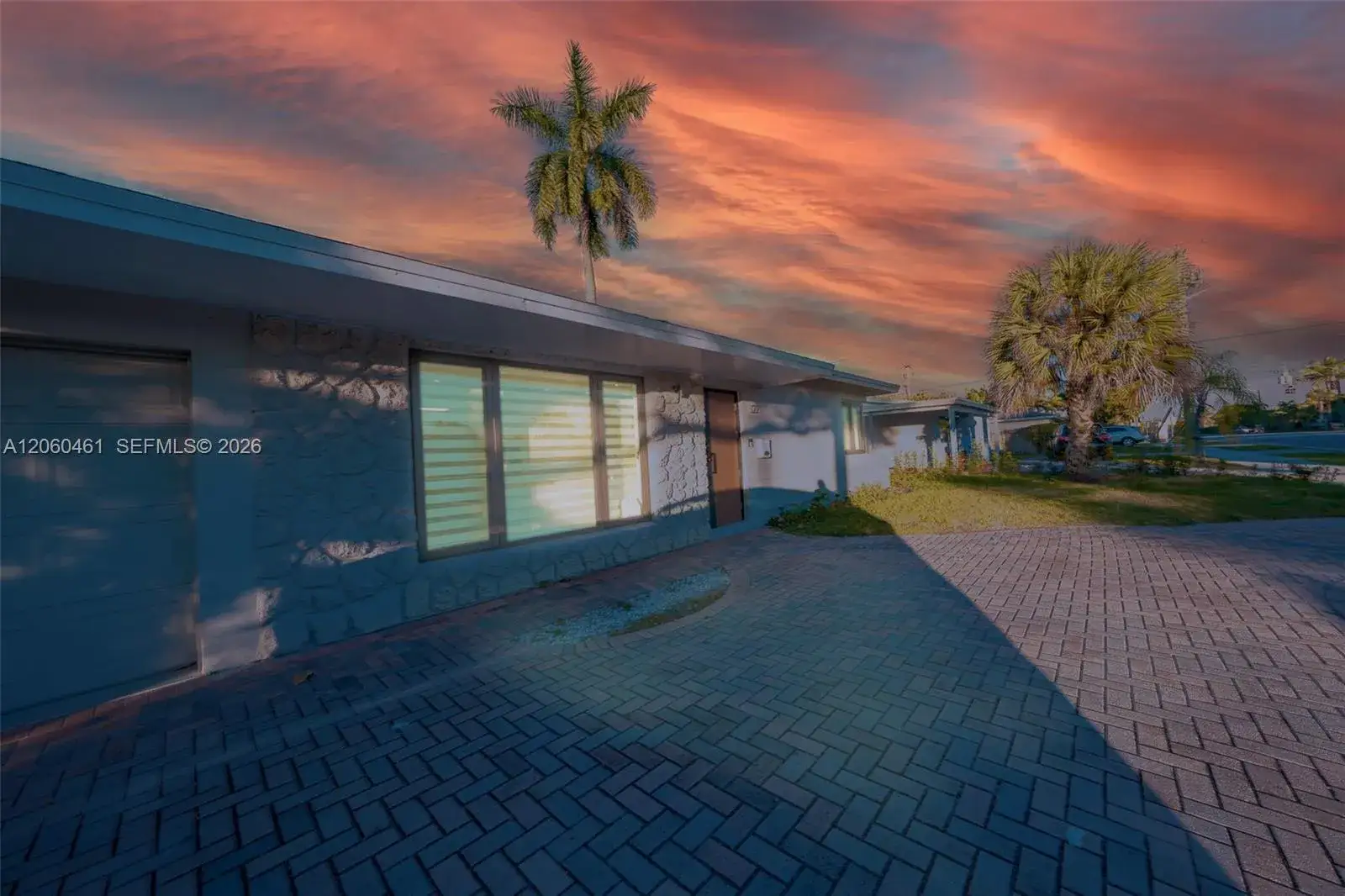 4 bedroom 3 bath Residential Lease for rent at 1221 W Camino Real # 1221, Boca Raton FL 33486