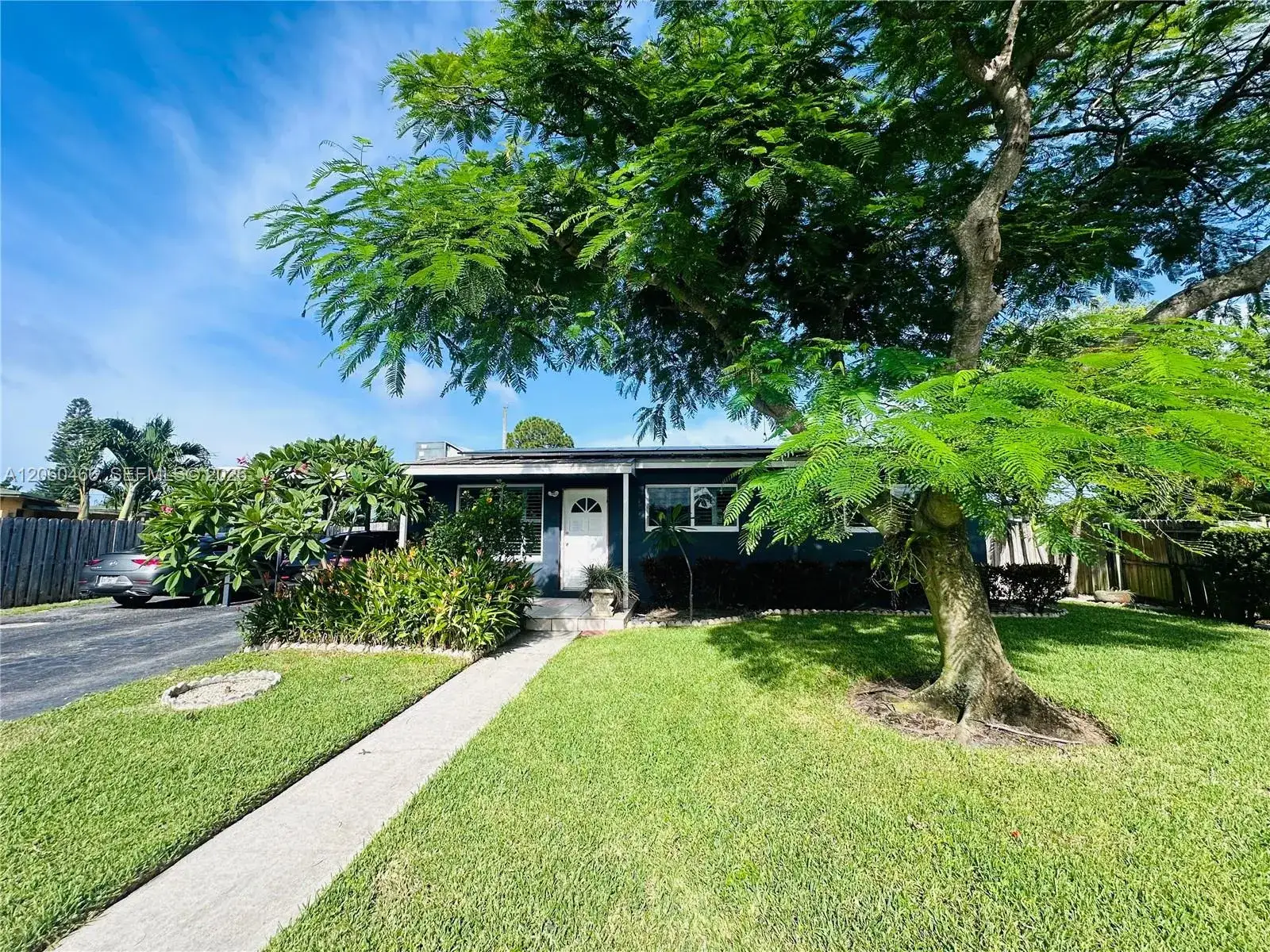 2 bedroom 2 bath Residential Lease for rent at 1020 S 14th Ct # 1, Lantana FL 33462