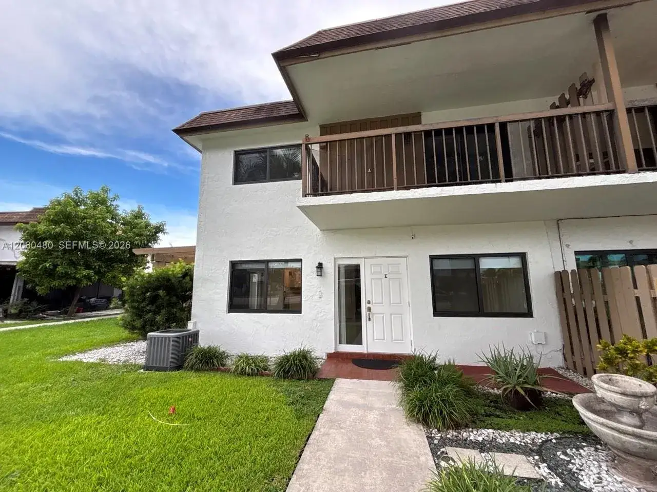 6900 NW 169th St # 137G, Hialeah FL 33015