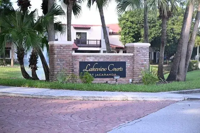 3 bedroom 3 bath Residential for sale at 8951 W Sunrise Blvd, Plantation FL 33322