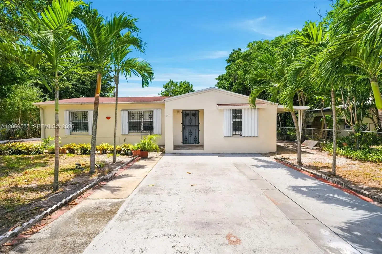 3 bedroom 2 bath Residential Lease for rent at 596 NW 109th St, Miami FL 33168