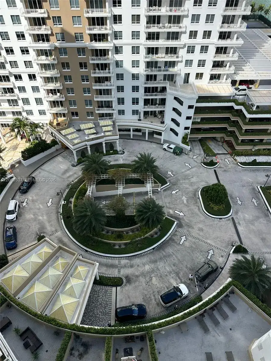 1 bedroom 1 bath Residential for sale at 701 Brickell Key Blvd # 1808, Miami FL 33131
