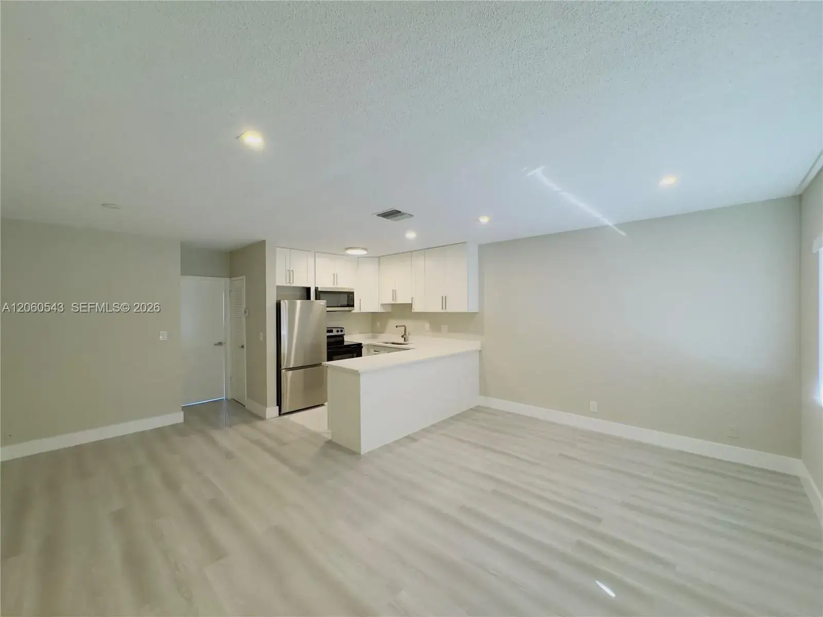 1 bedroom 1 bath Residential Lease for rent at 1903 SW 3rd Ave # 1, Fort Lauderdale FL 33315