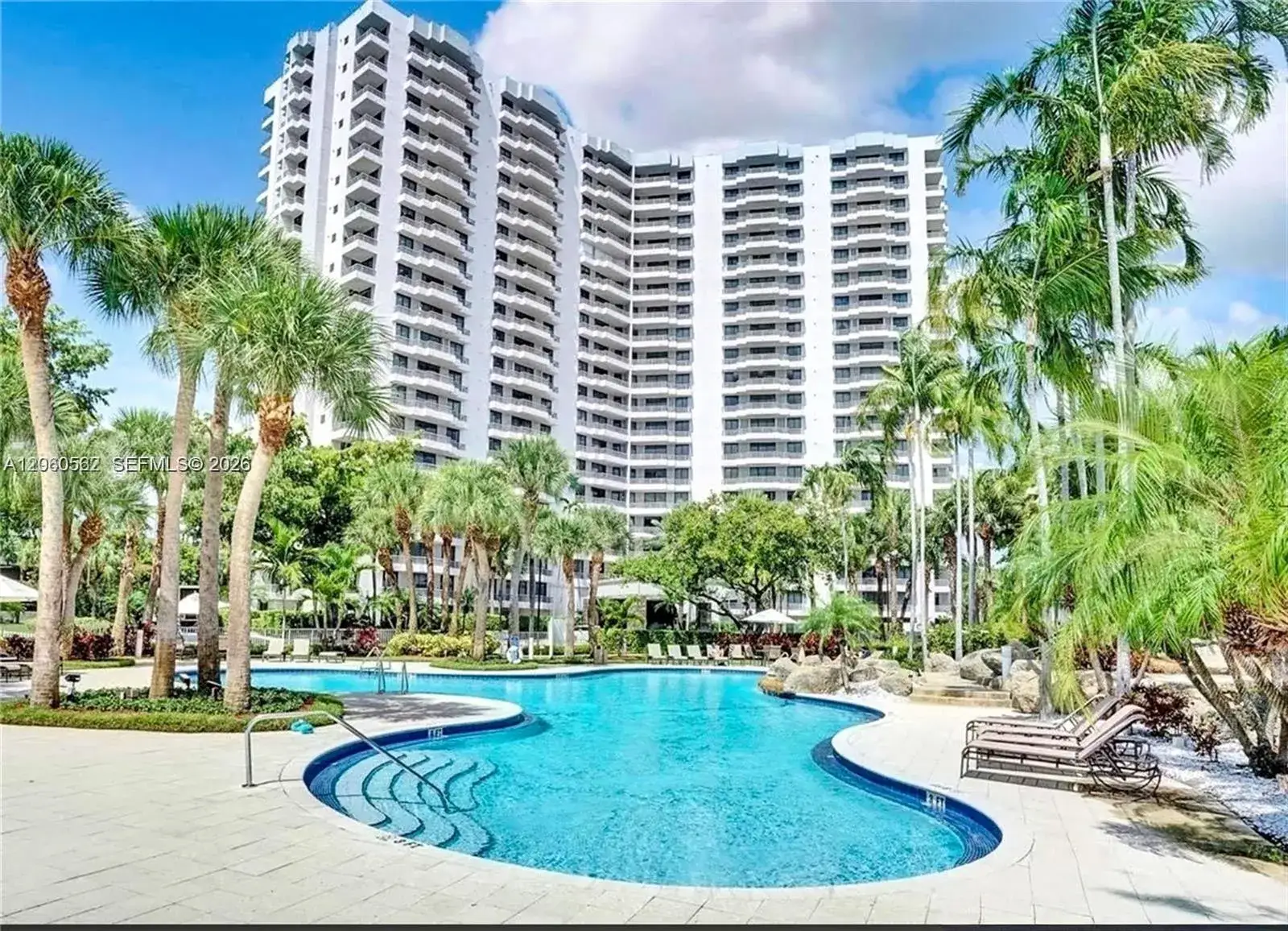 2 bedroom 2 bath Residential for sale at 3300 NE 191st St # 501, Aventura FL 33180
