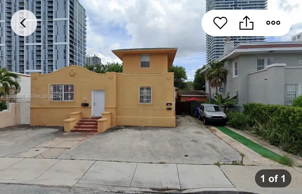 2 bedroom 1 bath Residential Lease for rent at 215 NE 27th St # A, Miami FL 33137