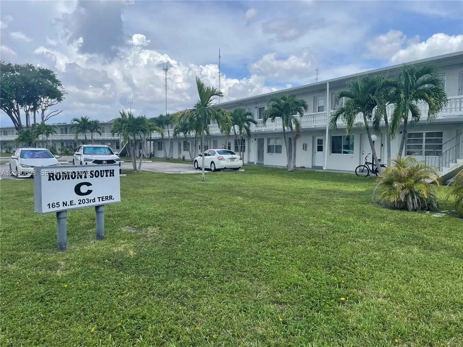 2 bedroom 2 bath Residential for sale at 165 NE 203rd Ter # 26, Miami Gardens FL 33179
