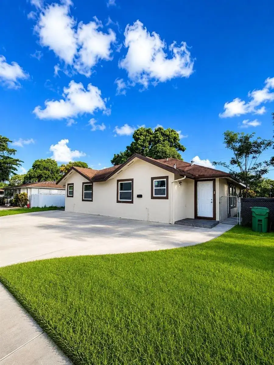 3 bedroom 2 bath Residential Lease for rent at 10501 SW 172nd St # 10501, Miami FL 33157